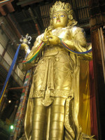 Pozlacená 27tunová socha Buddhy
